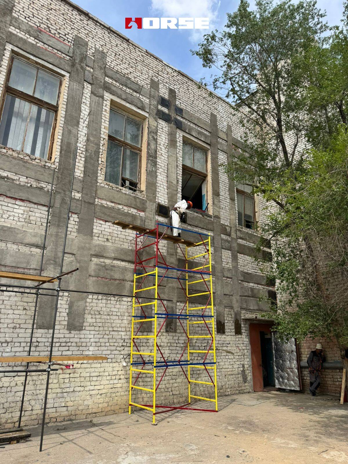 Retrofitting & Strengthening Masonry Walls Using CFRP Carbon Fiber